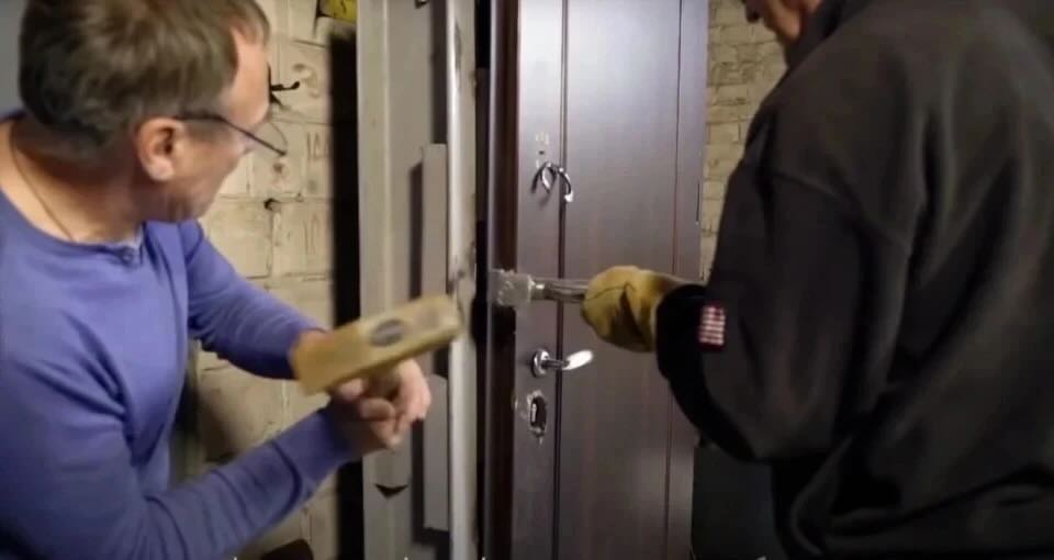 Входные двери для квартиры: как выбрать надежную защиту Входные двери для квартиры: как выбрать надежную защиту